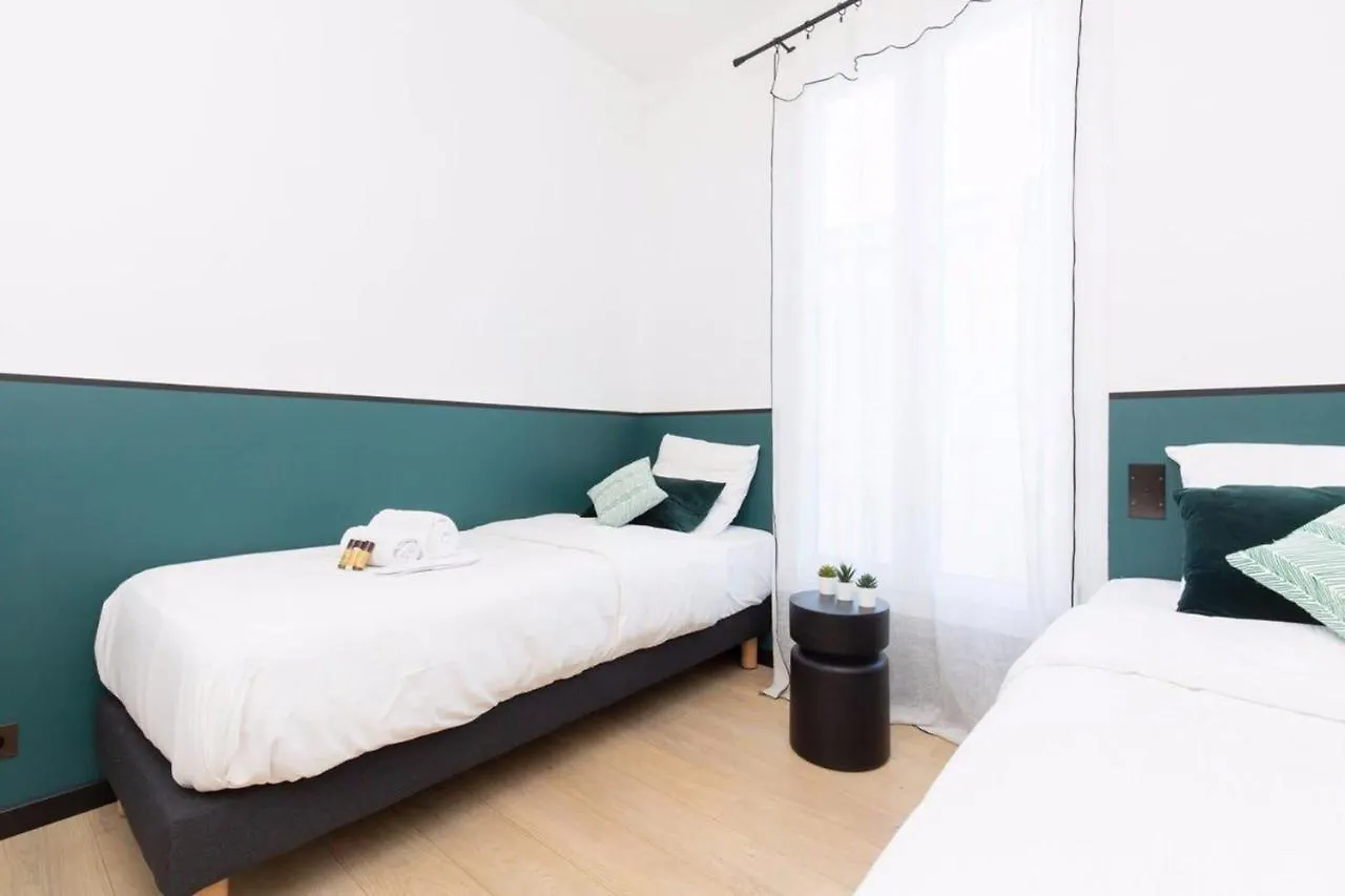 Magnificent Renovated 4-Room Apartment - Croisette Carre D'Or Cannes