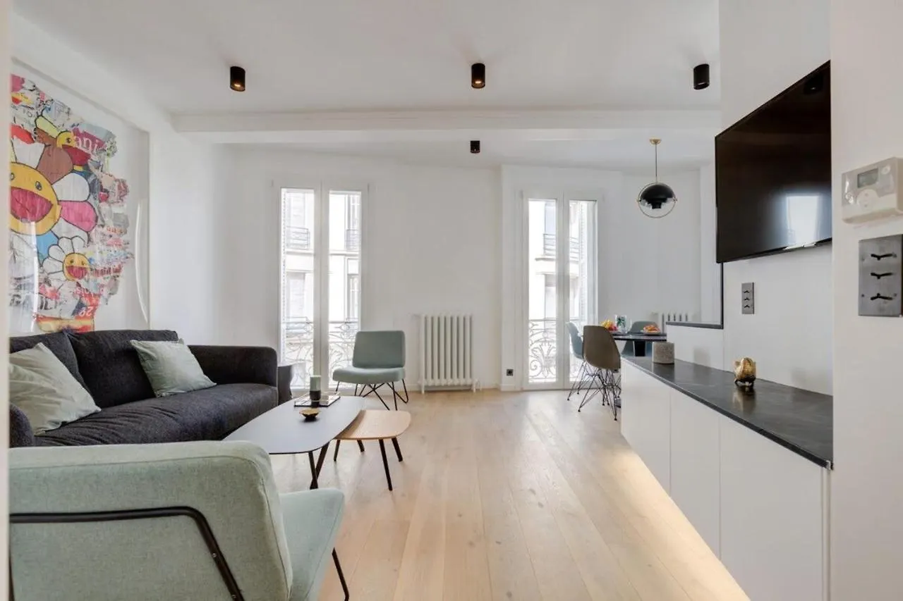 Magnificent Renovated 4-Room Apartment - Croisette Carre D'Or Cannes
