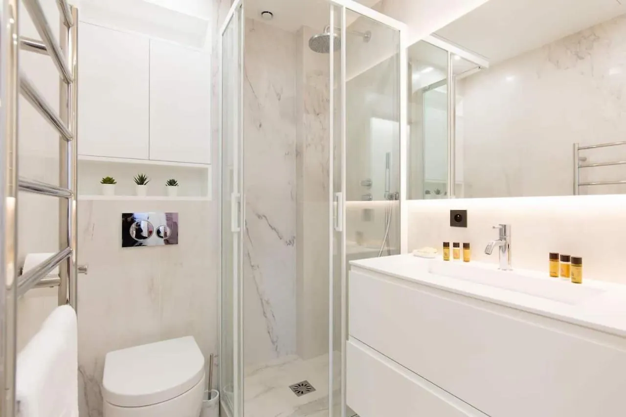 Magnificent Renovated 4-Room Apartment - Croisette Carre D'Or Cannes 0*,  France